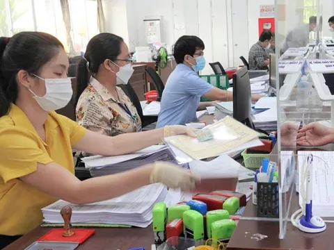 Tin vui, từ 15/8/2025: Hai nhóm cán bộ, công chức được nhận thêm 5 triệu đồng/tháng, đó là ai?