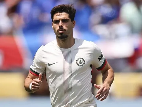 Pedro Neto bỏ ngỏ khả năng ra sân sau cái chết của Jota