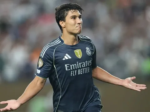Chelsea tính chi 40 triệu euro để “cuỗm” sao trẻ Gonzalo Garcia của Real Madrid