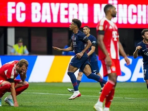 PSG vượt bão thẻ đỏ, hạ Bayern bằng siêu phẩm của Doue