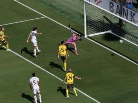 Real Madrid 3-2 Dortmund: Bữa tiệc tấn công; Nghẹt thở đến phút chót