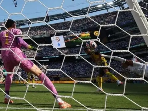 Mbappe ghi siêu phẩm, Garcia khiến Alonso đau đầu trước trận PSG