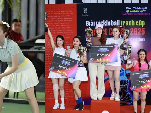 Bảo Thy kết hợp ăn ý cùng bạn thân tranh giải "Pickleball Corset Chuẩn 2025"