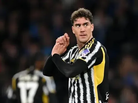 Tại sao Dusan Vlahovic sẽ là trung phong lý tưởng cho AC Milan?