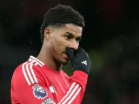 Rashford phải tập riêng ở Carrington, ưu tiên ra nước ngoài thi đấu