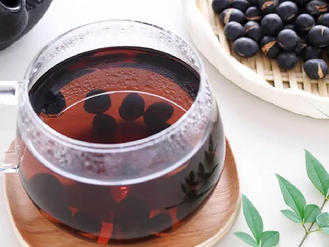 Uống nước đậu đen rang gừng có tác dụng gì?