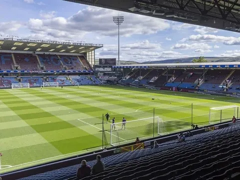 Sân vân động Turf Moor: Di sản bất tử của Burnley