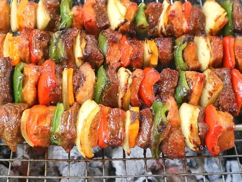 Cách làm thịt xiên nướng ướp ngon hơn ngoài hàng