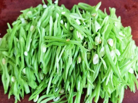 Loại rau bình dân giá rẻ giàu canxi, gấp đôi đậu nành, gấp bảy lần thịt gà