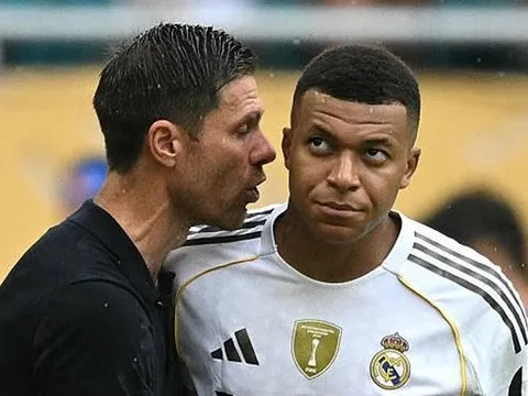 "Cú tát" từ PSG phơi bày công cuộc tái thiết của Real Madrid