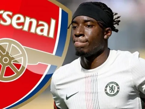 Campbell yêu cầu Arsenal giải thích thương vụ Madueke từ Chelsea