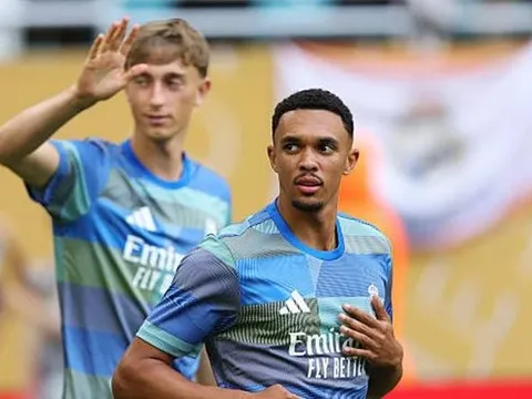 Cuộc tái thiết của Real Madrid cần thêm những ngôi sao?