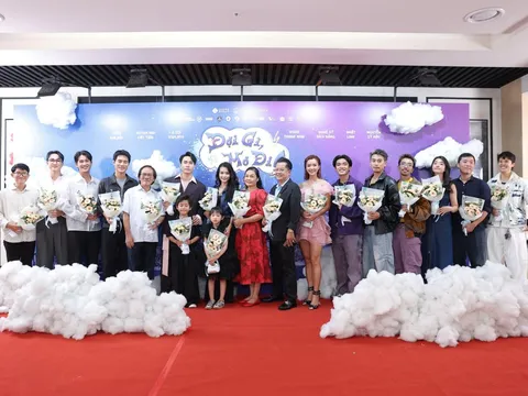 Phim Việt mới ra rạp “tốn nước mắt” khán giả vì cười nhiều mà khóc cũng không ít, dàn cast “vừa lạ vừa quen”