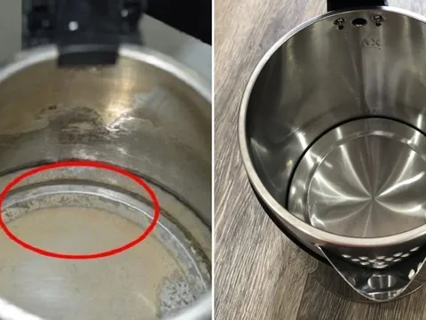 Ấm siêu tốc dùng lâu đọng cặn vàng, đổ thứ này vào đun sôi là sạch sáng như mới, không cần cọ rửa