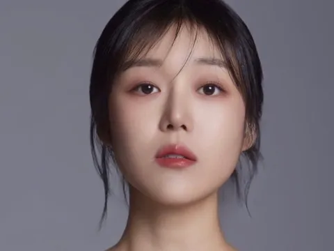 Nữ diễn viên Kang Seo‑Ha qua đời ở tuổi 31 sau thời gian chống chọi với bệnh hiểm nghèo