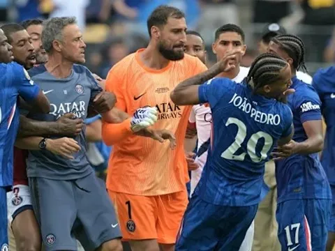 Hành hung Joao Pedro, Luis Enrique đối mặt án phạt nặng từ FIFA