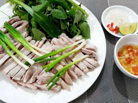 Luộc dạ dày chỉ bỏ nước là dại: Thả thêm thứ này món ăn trắng tinh giòn sần sật