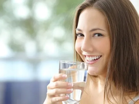Sau 50 tuổi, phụ nữ muốn kiểm soát cân nặng, hãy nghe chuyên gia khuyên làm 3 việc này