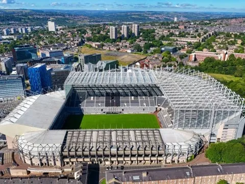 Sân vận động St James’ Park: "Nhà thờ trên ngọn đồi" và câu chuyện về sự bất đối xứng