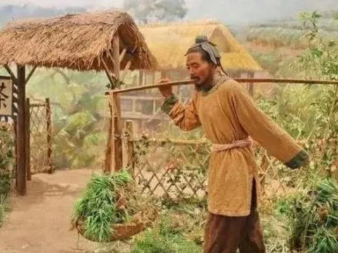 Cổ nhân nói không sai: "Người có phúc lông hai chân, người vô phúc hai chân lông", ẩn í là gì?