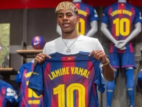 CHÍNH THỨC! Lamine Yamal nhận áo số 10, ký hợp đồng dài hạn với Barcelona