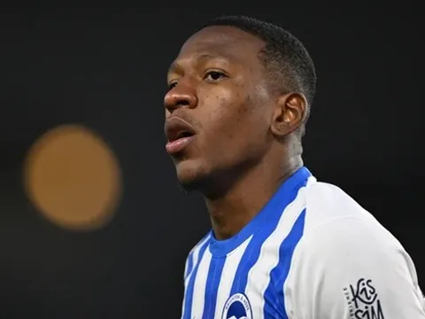 Brighton từ chối đề nghị của Milan cho Estupinan