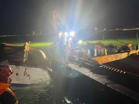 Cập nhật thương vong vụ lật tàu Vịnh Hạ Long tới 20h hôm nay: 7 người tử vong, 1 trẻ nhỏ được cứu sống