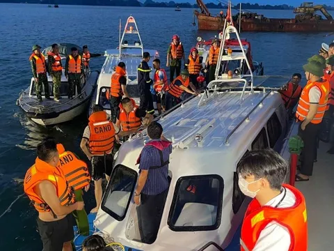 Nóng: Cập nhật thương vong vụ lật tàu chở khách trên Vịnh Hạ Long tới 19h hôm nay