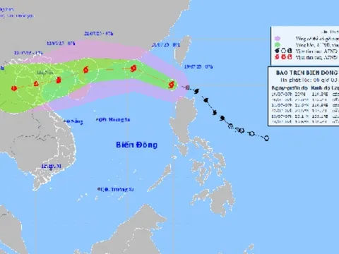 Cập nhật Khẩn Cấp cơn bão số 3: Bão WIPHA cách Quảng Ninh 140km, Hải Phòng 70km, sức gió giật cấp 13 cực mạnh