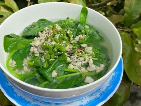 Mùa hè có 3 loại rau giàu canxi, hầu như không 'ngậm' thuốc trừ sâu: Đi chợ gặp được nên mua ngay