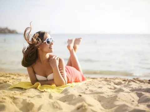 7 lợi ích sức khỏe tuyệt vời của việc đi biển