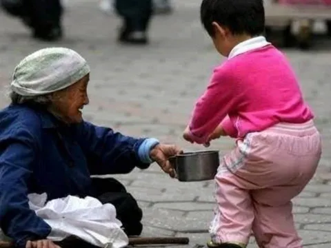 Người hay nói 3 câu này cả đời khó khá nổi, nghèo mãi không ngóc đầu lên