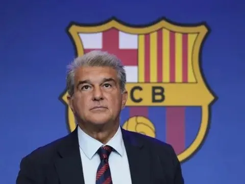 Laporta nói rõ lý do Barca bỏ qua Nico Williams