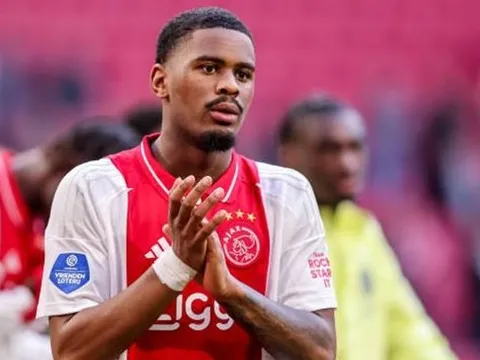 Jorrel Hato: Mảnh ghép chiến lược mà Chelsea của Enzo Maresca đang tìm kiếm?