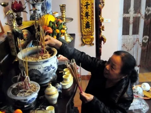 Ngày mùng 1 tháng 6 Nhuận: Thắp hương vào khung giờ nào đẹp nhất?