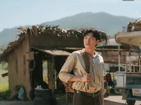 Quốc Trường ngầm đáp trả sau khi lộ loạt ảnh và video tình tứ bên các mỹ nhân