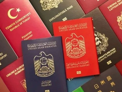 Top 10 Hộ chiếu "quyền lực" nhất thế giới, công dân được hưởng điều gì từ điều đó?