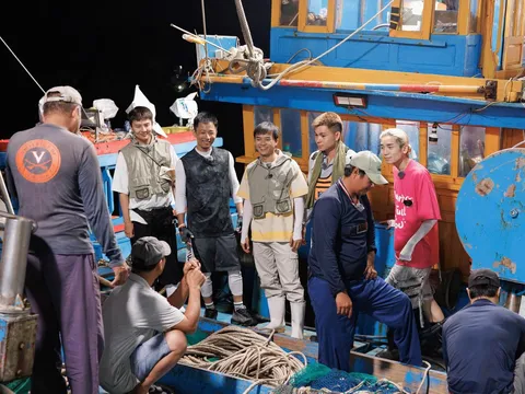"Gia đình Haha" làm tiệc chia tay Duy Khánh vì lịch trình cá nhân