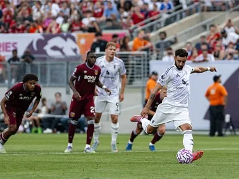 Man Utd pressing rực lửa, Bruno hạ West Ham trong trận giao hữu kịch tính