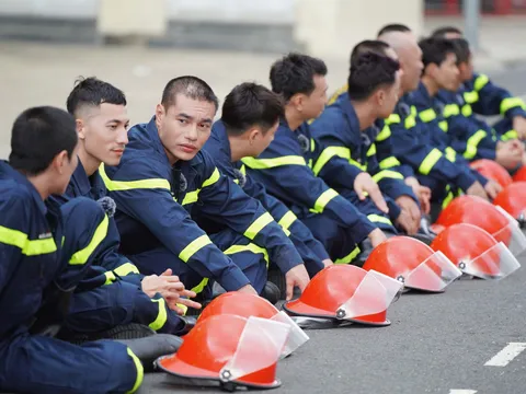 Chiến sĩ quả cảm: Lê Dương Bảo Lâm phạm 1 lỗi nhiều người gặp phải khi chữa cháy, MONO vi phạm phải điều “cấm kỵ”