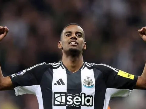 Liverpool chuẩn bị gửi đề nghị kỷ lục cho Isak sau khi bán Luis Diaz
