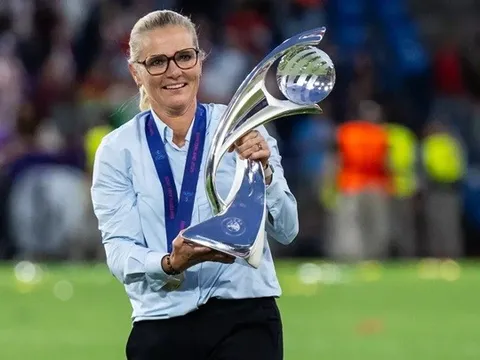 Sarina Wiegman - 'Nữ hoàng' đấu cúp: Cú hat-trick EURO và di sản vĩ đại