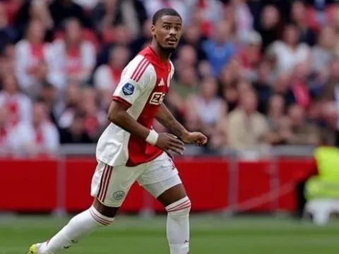 NÓNG: Chelsea sắp hoàn tất thương vụ Jorrel Hato từ Ajax
