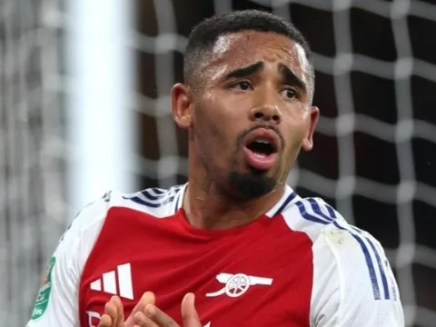 NÓNG: Fabrizio Romano bác bỏ tin đồn quan trọng về Gabriel Jesus
