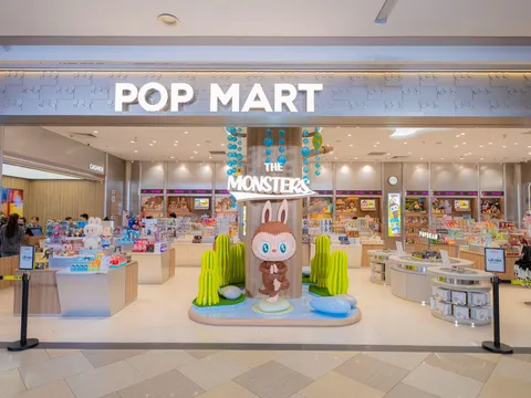 POP MART khai trương cửa hàng mới tại Vạn Hạnh Mall: Gen Z hào hứng xếp hàng săn đồ art toy