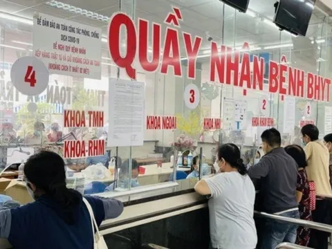 Từ 1/1/2026, Hà Nội hỗ trợ 100% mức đóng BHYT cho 4 nhóm và hỗ trợ 3 nhóm BHXH tự nguyện