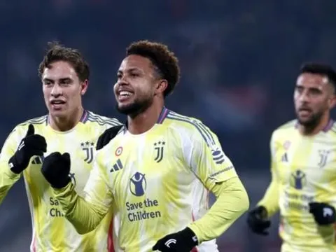 Juventus mắc kẹt vì McKennie, chuyển nhượng bị trì hoãn