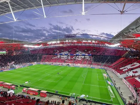 Sân vận động Red Bull Arena: Di sản Đông Đức và biểu tượng đương đại của Leipzig