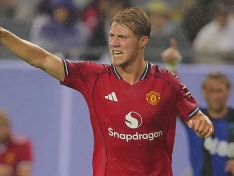 Hojlund mở màn, lớp trẻ bùng nổ: Man United vùi dập Bournemouth 4-1