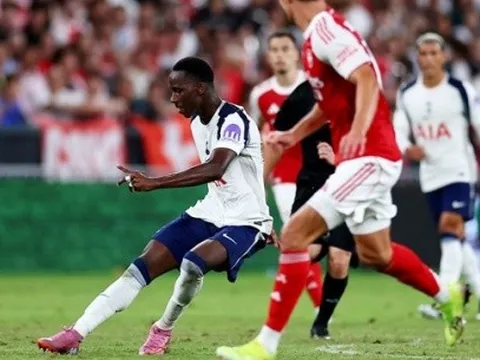 Khoảnh khắc thiên tài định đoạt trận Arsenal - Tottenham